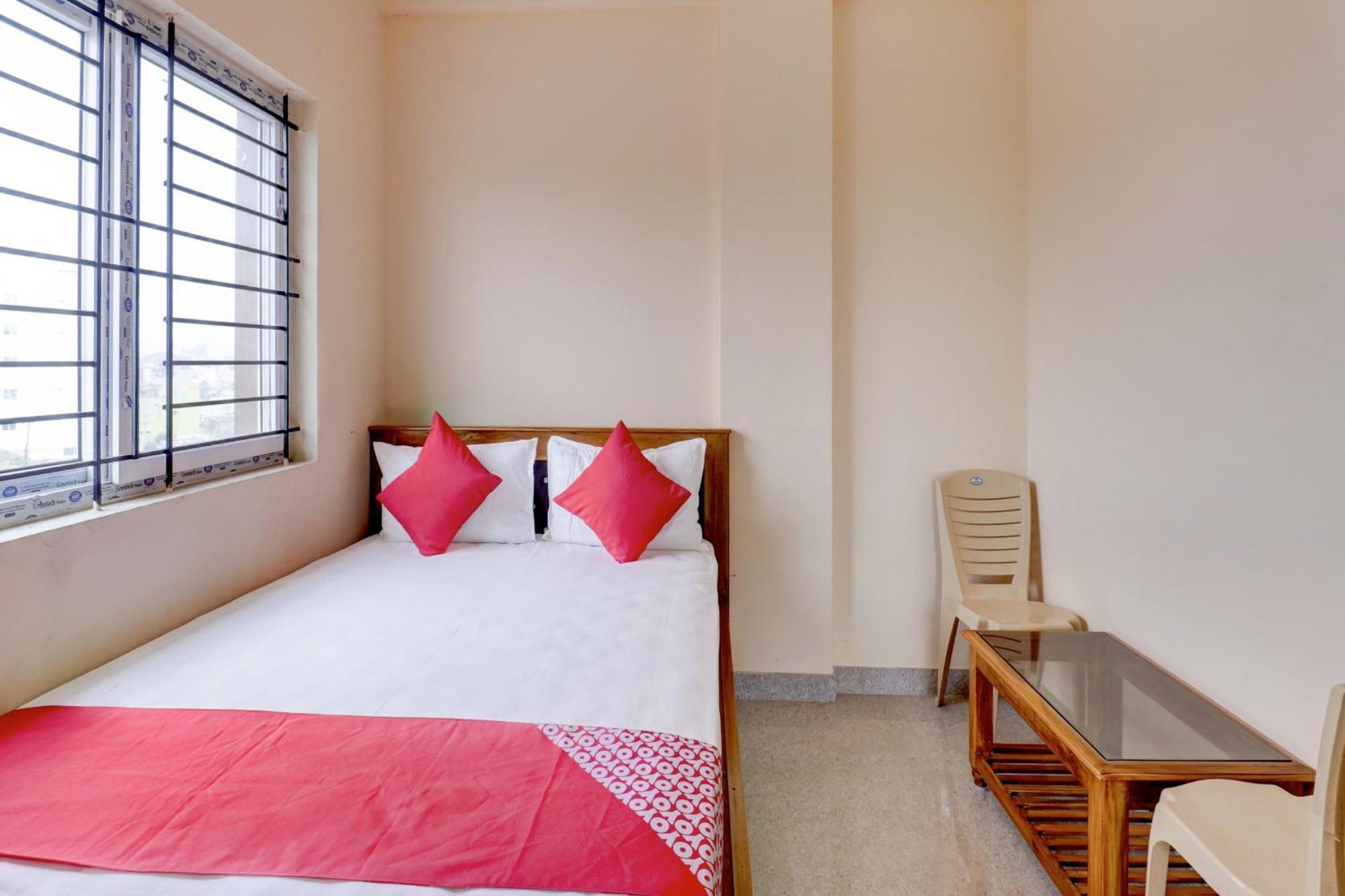 Hotel Oyo Flagship Golden Treasury Bengaluru Zewnętrze zdjęcie