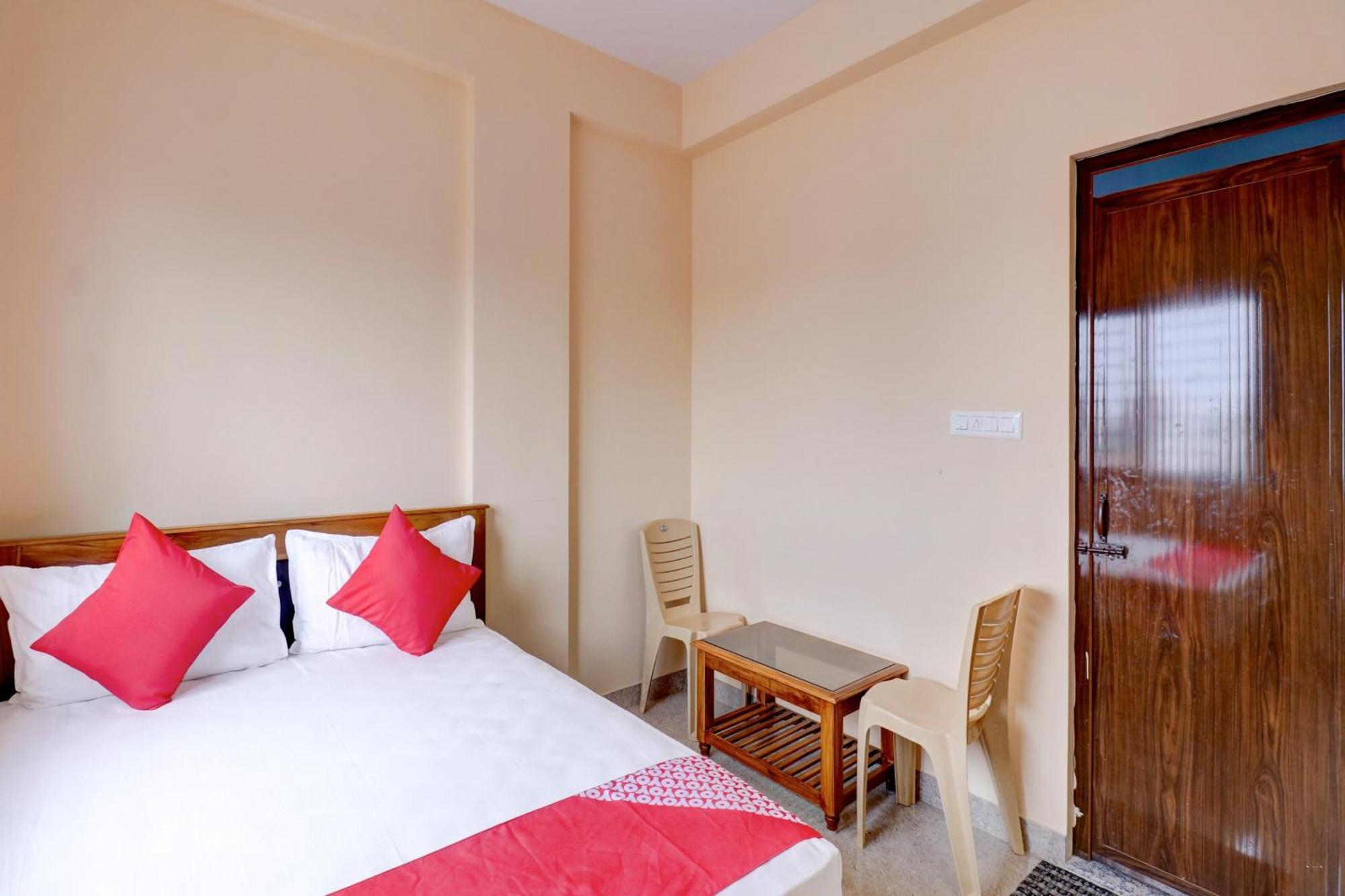 Hotel Oyo Flagship Golden Treasury Bengaluru Zewnętrze zdjęcie