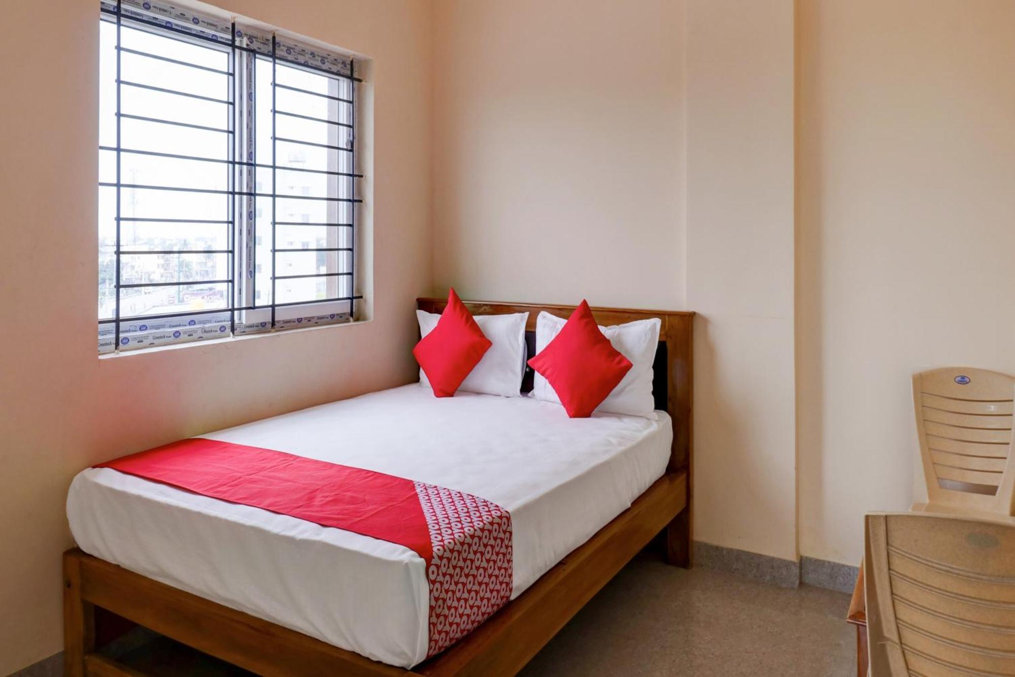 Hotel Oyo Flagship Golden Treasury Bengaluru Zewnętrze zdjęcie